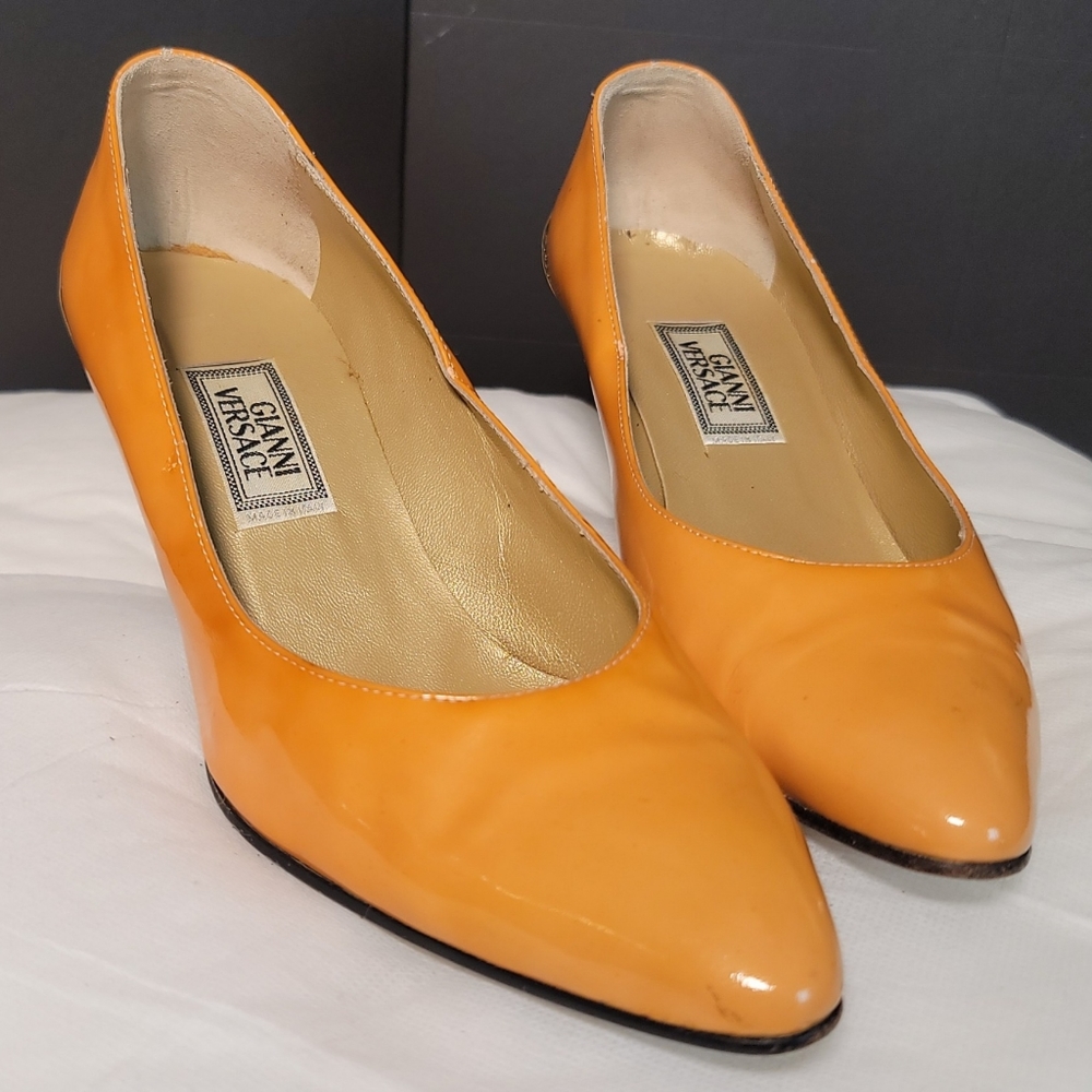 Vintage Authentic Gianni Versace Yellow Medusa Pumps
